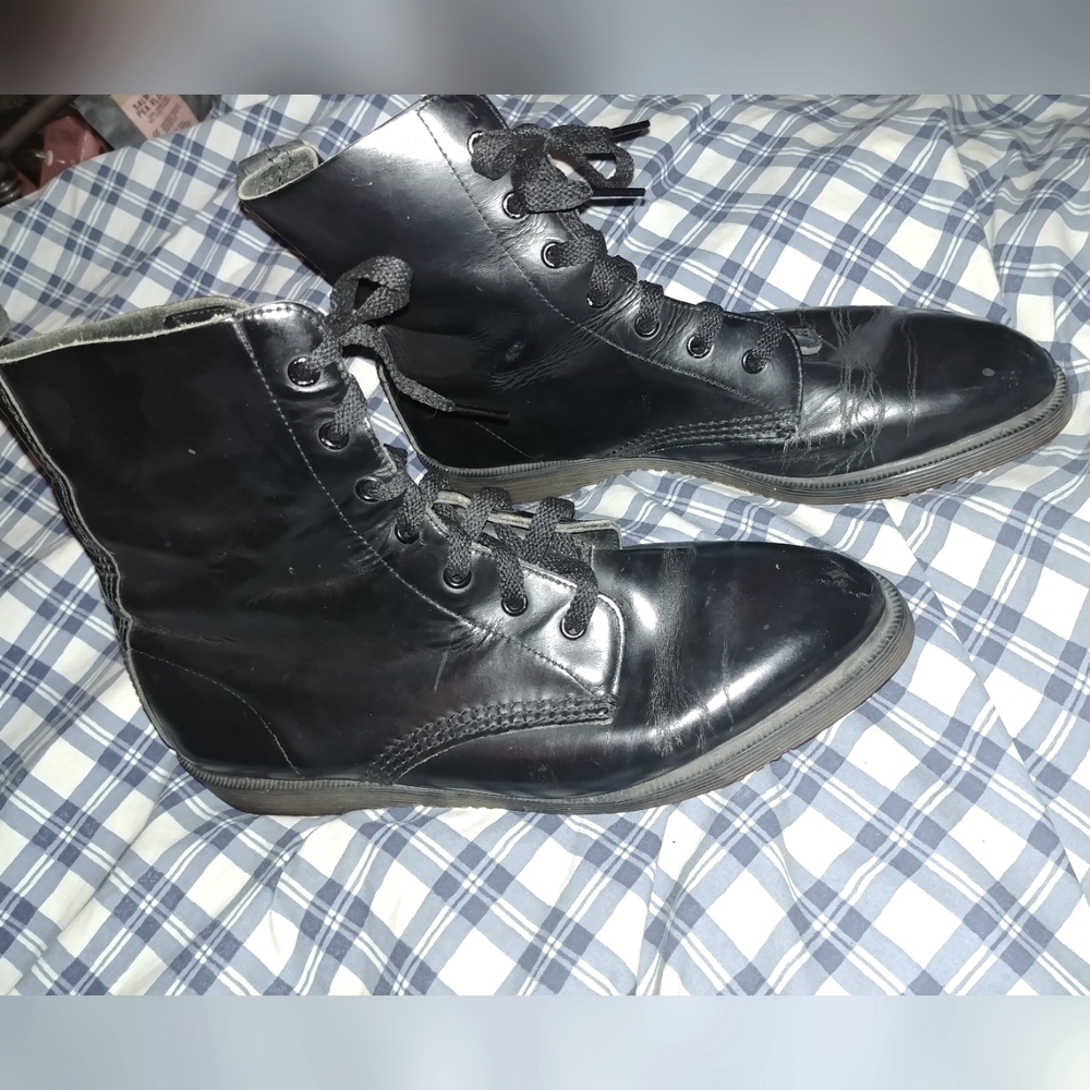 Fake Doc Martens W8